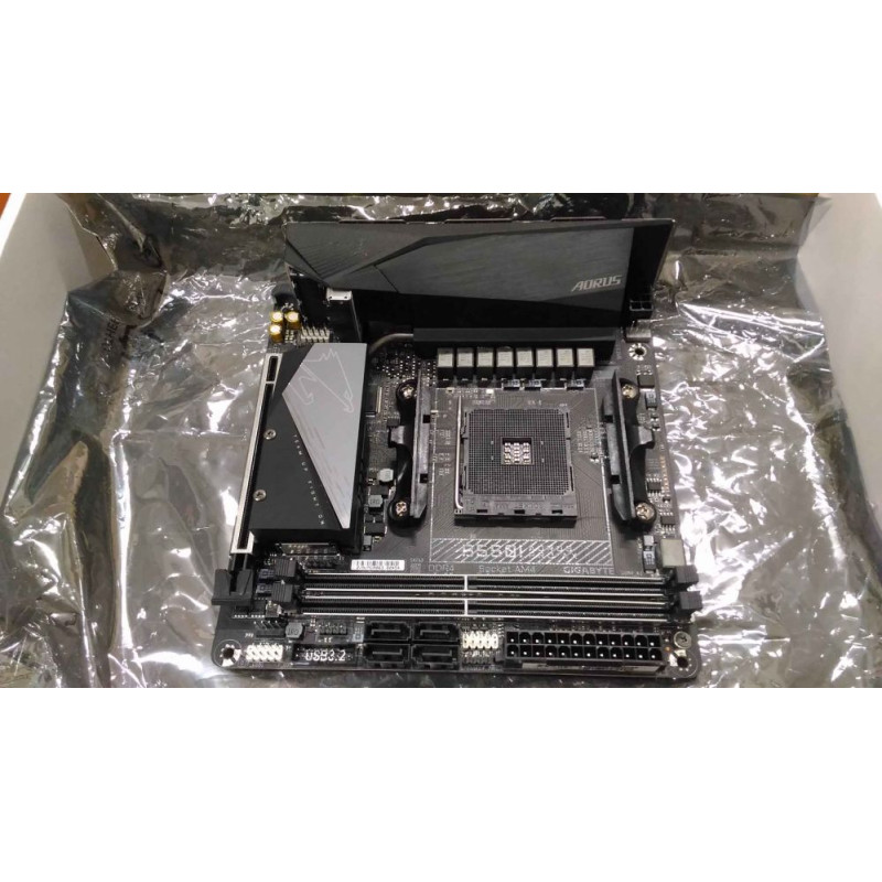 Gigabyte Pamatplate Intel procesorsiem Gigabyte  SALE OUT.  B550I AORUS PRO AX 1.0 M/B, REFURBISHED | B550I AORUS PRO AX 1.0 | Processor family AMD | Processor socket AM4 | DDR4 DIMM | Memory slots 2 | Chipset AMD B | Mini ITX | REFURBISHED